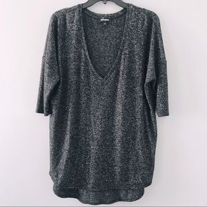 Express deep V neck third quarter sleeve top